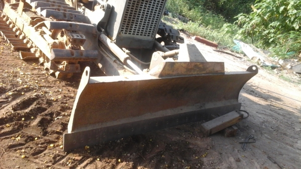 ขายด่วนรถแทร็กเตอร์KOMATSUตีนเป็นD2Pใบมีดปับได้6ทิตทาง ขายด่วนรถแทร็กเตอร์KOMATSUตีนเป็นD2Pใบมีดปับได้6ทิตทาง