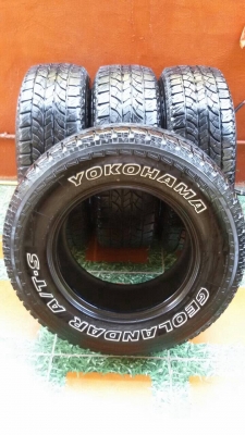 ขายาง yokohama at 245/70/16 ปี 11
