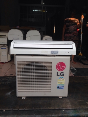 **** ขายแอร์ LG 13000 BTU สภาพสวย ****