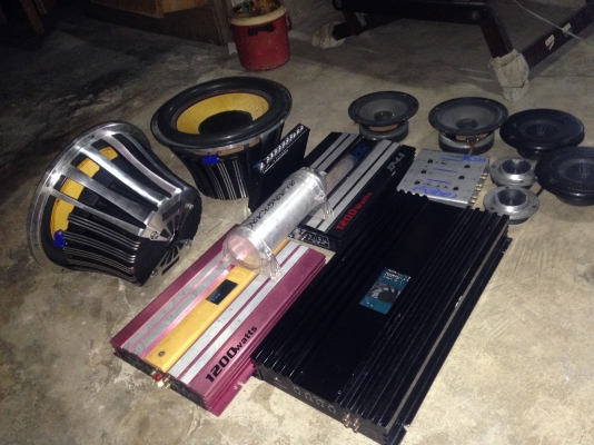 ขายชุดเครื่องเสียง 12 นิ้ว คลาส D โมมาแล้ว กระหึ่มๆ