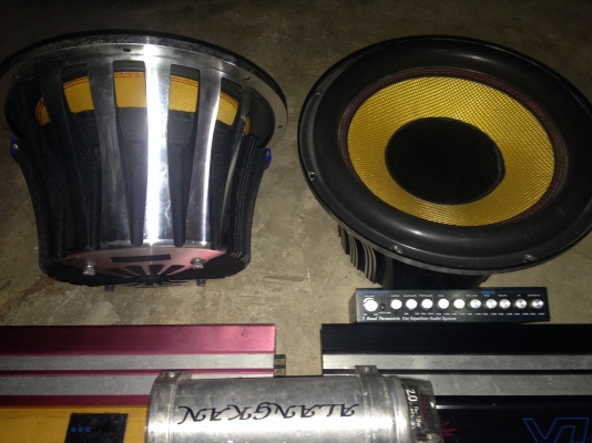 ขายชุดเครื่องเสียง 12 นิ้ว คลาส D โมมาแล้ว กระหึ่มๆ ขายชุดเครื่องเสียง 12 นิ้ว คลาส D โมมาแล้ว กระหึ่มๆ