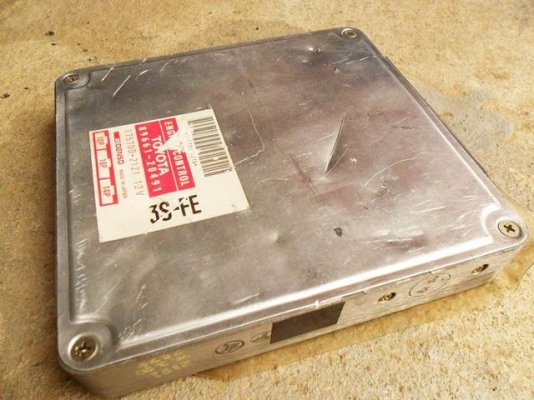 กล่อง ECUเครื่อง 3S-FE(3 ช่องเสียบ)ราคา 2,500บ + กล่อง ECUเครื่อง 2JZ-GE ราคา 2,500บ