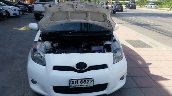 TOYOTA YARIS ปี 2009 เกียร์ธรรมดา ล้อ MAX แต่ง กระจกไฟฟ้า ชุดแต่งรอบคัน เครื่อง ช่วงล่าง วิ่งดี สีสวย รถพร้อมใช้ จัดไฟแนนได้ ฟรีดาวน์ TOYOTA YARIS ปี 2009 เกียร์ธรรมดา ล้อ MAX แต่ง กระจกไฟฟ้า ชุดแต่งรอบคัน เครื่อง ช่วงล่าง วิ่งดี สีสวย รถพร้อมใช้ จัดไฟแนนได้ ฟรีดาวน์