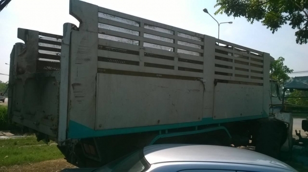 ขาย 10 ล้อดั้ม เพลาเดียว HINO KT920 กระบะดั้มยาว 6 เมตร เครื่อง EH700 168 แรงม้า ปั้มลม คัสซีสวย ช่วงล่างใหญ่ลูกหมากร้อย เบรคลมดัน พาวเวอร์ ทะเบียนพร้อมโอนครับ