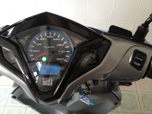 Click125i โฉมล่าสุด ลายใหม่ ตัวTOP ล้อแม็ก วิ่ง5000 รถ6เดือน (ของแถม 4 รายการ)