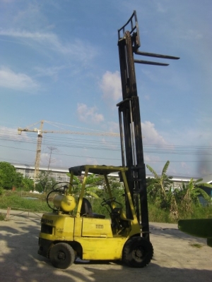 รถโฟล์ลิฟป์ดีเซลขนาด 2.5ตัน เสา3ทอนสูง5เมตร เกีรย์AUTO ระบบ สตาร์ต เป็นแบบ ลม ราคา 140,000บาท เก่าญี่ปุ่น