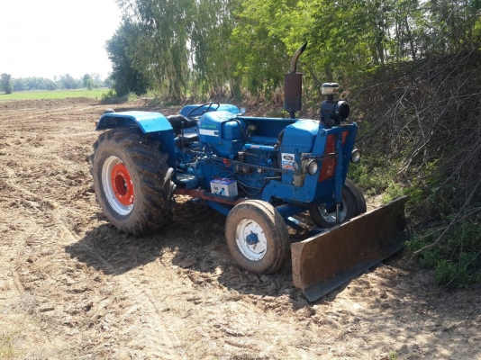 ขายรถไถ Ford 6600+ใบดันดิน+ผาน 7 สภาพปึ๊ก พร้อมใช้งาน โทร.081-8875736