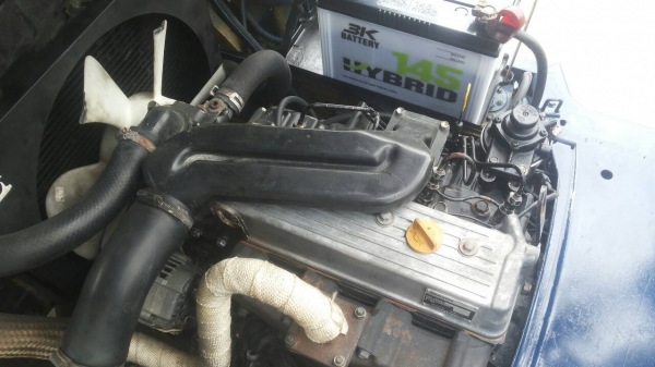 KOMATSU FD30-12ขนาด3ตัน เสายกสูง4เมตร เกียร์ออร์โต้ เครื่องยนต์ดีเซล4D94E ยางตันใหม่4เส้นการใช้งาน2xxxชม.ราคาต่อรองได้