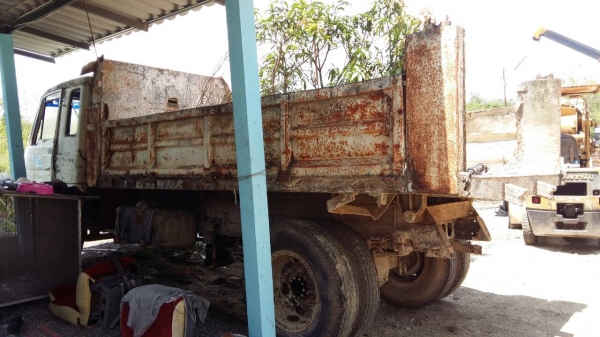 รถดั้ม nissun เครื่อง 160 แรง ไม่มีเล่ม ขายตามสภาพ เครื่องติด รถดั้ม nissun เครื่อง 160 แรง ไม่มีเล่ม ขายตามสภาพ เครื่องติด