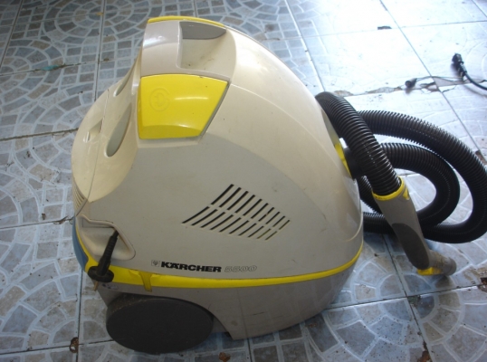 ขายเครื่องดูดฝุ่น(ดูดน้ำได้) Karcher 5500 made in eu
