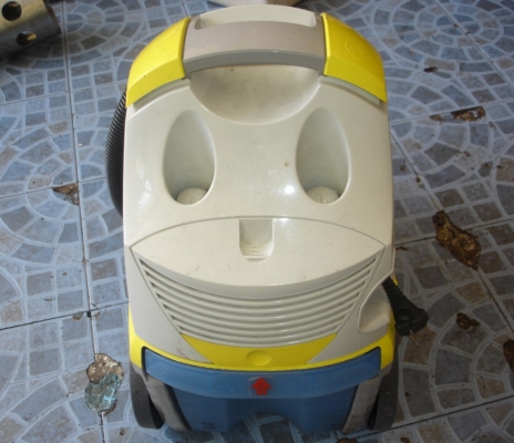 ขายเครื่องดูดฝุ่น(ดูดน้ำได้) Karcher 5500 made in eu