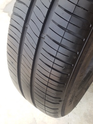 ขายยาง185/60/15 ปี 13 MICHERLIN ENERGY XM2  4 เส้น