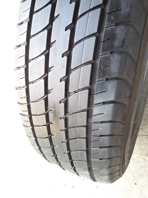 ขายยาง185/60/15 ปี 13  DUNLOP SP2030  4 เส้น