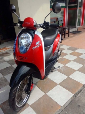 Honda Scoopy i ปี 2555 ลาย Active Boy รถอย่างสวยเลย หัวฉีดประหยัดน้ำมัน เพียง 21000 Honda Scoopy i ปี 2555 ลาย Active Boy รถอย่างสวยเลย หัวฉีดประหยัดน้ำมัน เพียง 21000