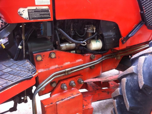 ขายรถไถ Kubota M7040 (4WD) พร้อมดันหน้า+ผานพรวนช้าง รถบ้าน เดิมๆ พร้อมใช้งานครับ