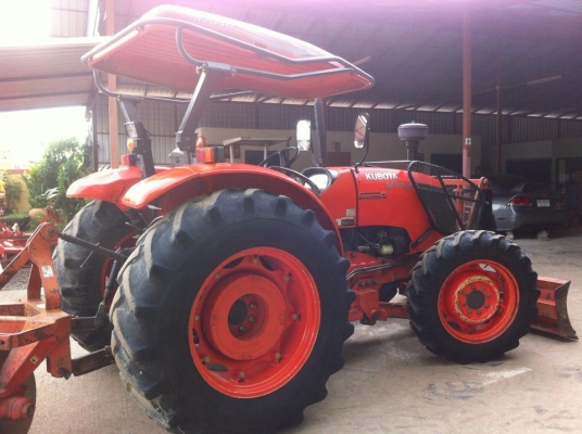ขายรถไถ Kubota M7040 (4WD) พร้อมดันหน้า+ผานพรวนช้าง รถบ้าน เดิมๆ พร้อมใช้งานครับ ขายรถไถ Kubota M7040 (4WD) พร้อมดันหน้า+ผานพรวนช้าง รถบ้าน เดิมๆ พร้อมใช้งานครับ