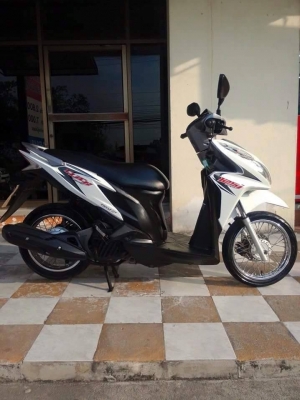 Honda Click 125i รุ่น Tune up สีขาว เทา รถสวยจริง ขับดีมาก ประหยัดน้ำมัน