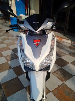 Honda Click 125i รุ่น Tune up สีขาว เทา รถสวยจริง ขับดีมาก ประหยัดน้ำมัน
