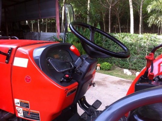 ขายรถไถ Kubota M8540 (4WD) พร้อมดันหน้า+ผานบุกเบิกช้าง รถบ้านสวยมาก พร้อมใช้งานครับ