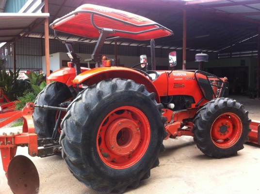 ขายรถไถ Kubota M8540 (4WD) พร้อมดันหน้า+ผานบุกเบิกช้าง รถบ้านสวยมาก พร้อมใช้งานครับ