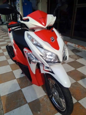 Honda Click 125 i ปี 2556 สวยวิ๊งมากมาย ลาย Street สีขาวแดง รุ่นใหม่ล่าสุด
