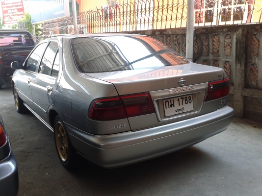 รถเก๋งสภาพดี NISSAN SUNNY ปี2000 เกียร์ออโต ราคา 98,000 บ.