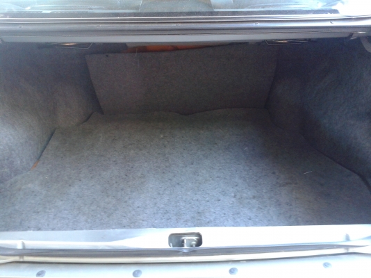 รถเก๋งสภาพดี NISSAN SUNNY ปี2000 เกียร์ออโต ราคา 98,000 บ.