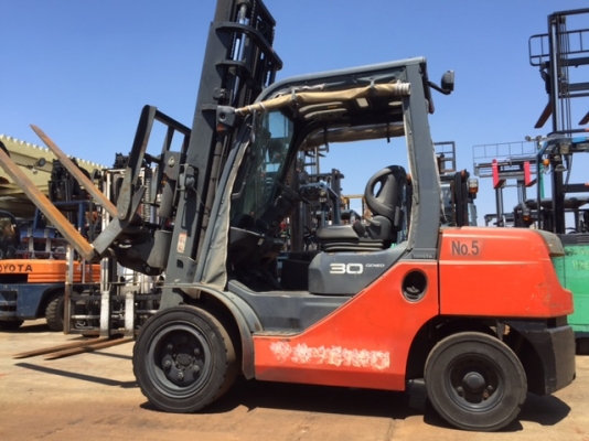 ขายฟอร์คลิฟต์ TOYOTA 52-8FD30  ,ดีเซลรุ่นใหม่ 3Z ,เกียร์ออโตเมตริก ,  HINGFORK  กระบอกคู่ , รถ 2000 กว่าช.ม , SIDE FORKSHIFT  งาปรับเลื่อนซ้ายขวาได้ , รถใช้งานมา 2000 กว่า ช.ม ( SPECS JAPAN )