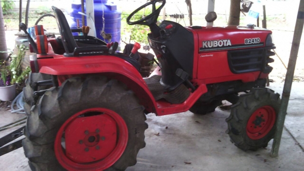 ขายรถไถ KUBOTA B2410 ราคา 130,000 สอบถาม 0818618678 อ.แกลง จ.ระยอง  https://www.facebook.com/pages/Tractors-Rayong/307154532717928