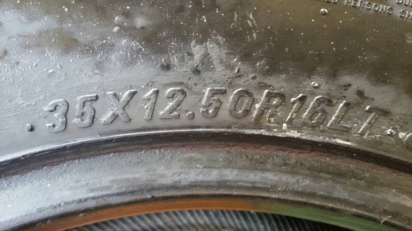 ขายยาง 35 maxxis trepador ปี 09 ขายยาง 35 maxxis trepador ปี 09