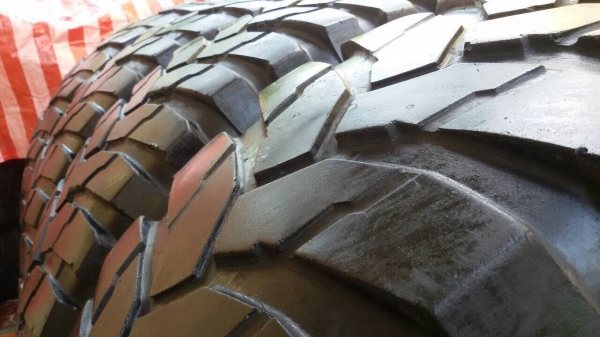 ขายยาง 35 maxxis trepador ปี 09 ขายยาง 35 maxxis trepador ปี 09