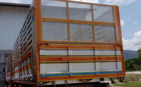 ขายด่วนรถสิบล้อ Isuzu DECA 360 คอกเกษตรดั้มเหล็ก อู่สุพจน์ แม่ลูก ปี52รถสวยพร้อมใช้งาน ราคาต่อรองได้