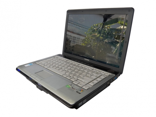 Notebook TOSHIBA Satellite M200 ราคาถูกๆ 4,640 บาท รวมจัดส่งไปรษณีย์