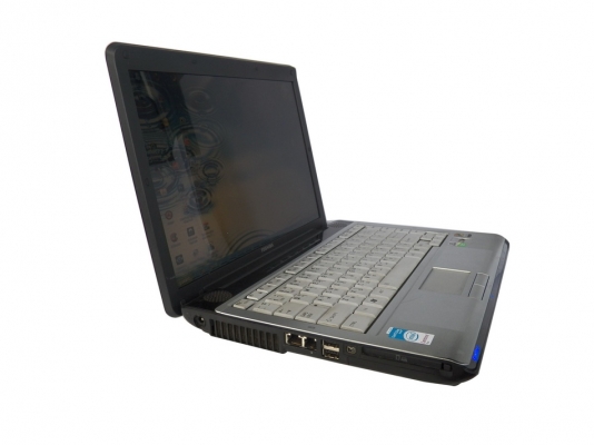 Notebook TOSHIBA Satellite M200 ราคาถูกๆ 4,640 บาท รวมจัดส่งไปรษณีย์