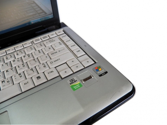 Notebook TOSHIBA Satellite M200 ราคาถูกๆ 4,640 บาท รวมจัดส่งไปรษณีย์