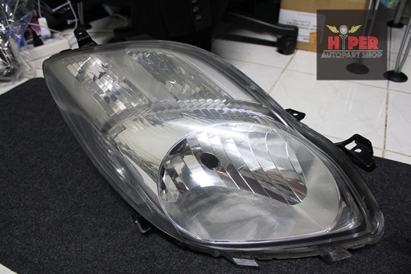 ขาย ไฟหน้า Yaris RS ขาย ไฟหน้า Yaris RS