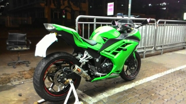 ขาย kawasaki ninja 300 ABS 2014 สีเขียว