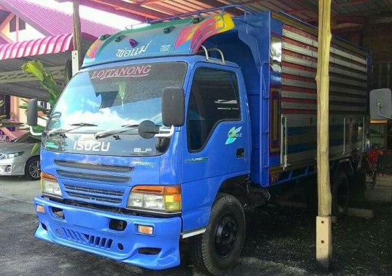 ขาย 6 ล้อดั้มเกษตร  NPR71L รถห้างแท้ ปี47