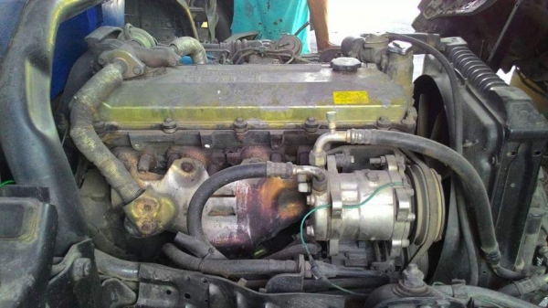 ขาย 6 ล้อดั้มเกษตร  NPR71L รถห้างแท้ ปี47