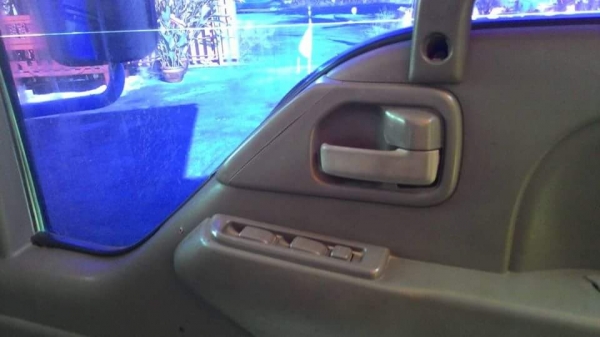 ขาย 6 ล้อดั้มเกษตร  NPR71L รถห้างแท้ ปี47