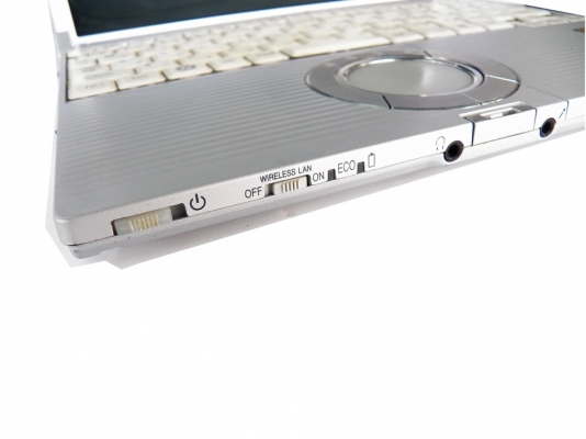 Notebook Panasonic CF-W5 ราคาถูกๆ 3,640 บาท รวมจัดส่งไปรษณีย์