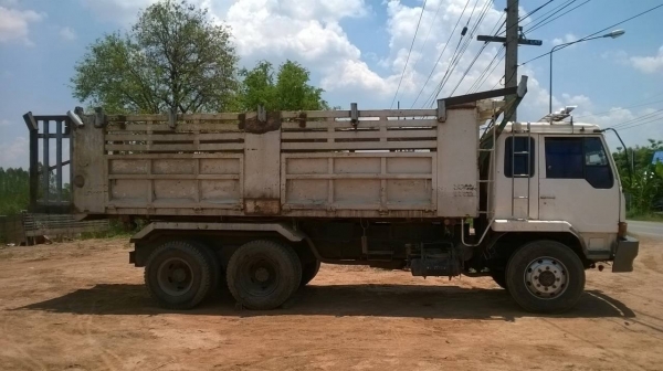 ขาย 10 ล้อดั้ม ไอ้หลง FN527M-TD ซีเรียล 4551 เครื่อง 6D16 เทอร์โบ 220 แรงม้า มีระบบลากพ่วง เกียร์ 10 สปีด เบรคใหญ่ ทะเบียนพร้อมโอนครับ ขาย 10 ล้อดั้ม ไอ้หลง FN527M-TD ซีเรียล 4551 เครื่อง 6D16 เทอร์โบ 220 แรงม้า มีระบบลากพ่วง เกียร์ 10 สปีด เบรคใหญ่ ทะเบียนพร้อมโอนครับ