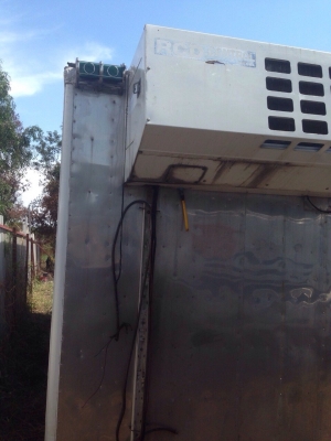 ห้องเย็นรถบรรทุกยาว7.20 เมตรสภาพสวยพร้อมใช้งาน ห้องเย็นรถบรรทุกยาว7.20 เมตรสภาพสวยพร้อมใช้งาน