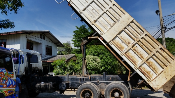 ขายรถบรรทุกสิบล้อmitsubishi FN527M- TD3827