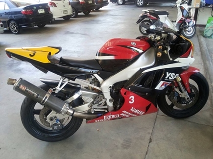 ขายYamaha R1 ปี2001ทะเบียนแท้ๆโอนขนส่ง สภาพสวยมากๆครับ