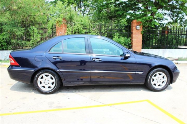 2002BENZ C180 2.0Elegance ออกศูนย์เบนซ์ทองหล่อ เจ้าของขายเอง