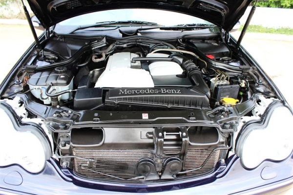 2002BENZ C180 2.0Elegance ออกศูนย์เบนซ์ทองหล่อ เจ้าของขายเอง