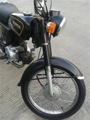 ขาย Honda CD90 Benly เก่าญี่ปุ่นเดิมๆสภาพสวยราคา 24000 บาทครับ