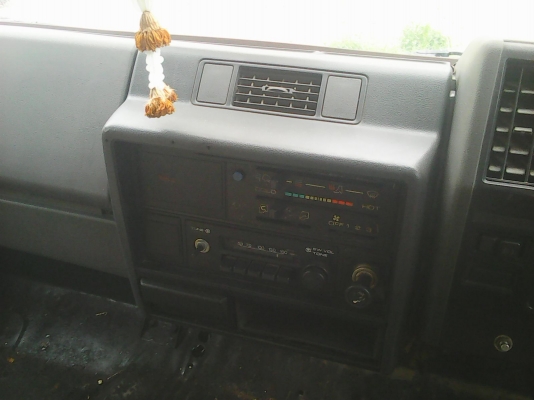 ขายหกล้อกลาง ISUZUNPR59LU5-4BE1-110HP รถสวยพร้อมใช้ ขายหกล้อกลาง ISUZUNPR59LU5-4BE1-110HP รถสวยพร้อมใช้