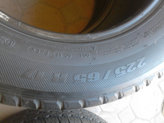 225/65R17  MICHELIN  มี 2 เส้น โทร.081-427-3941